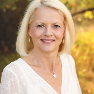 Meet your Posher, Marilyn